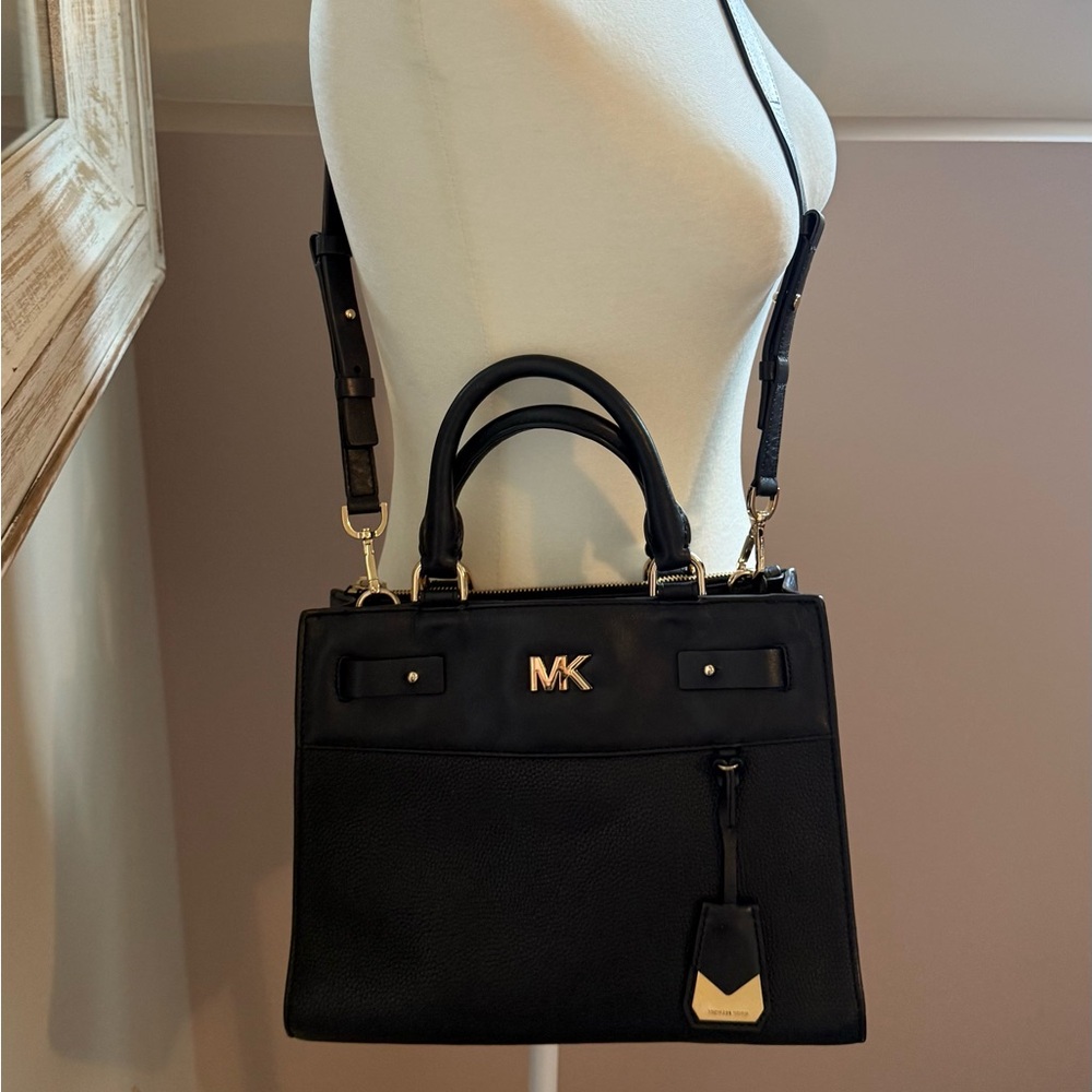 Michael Kors Women’s Gold‎ Black Leather Shoulder Bag